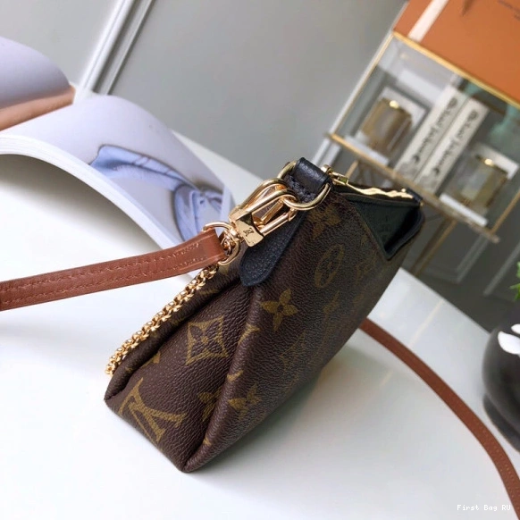 First bag PALLAS CHANELUTCH Vuitton Louis 0716